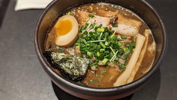 食欲爆発！風味豊かならーめんスープを作るための究極の秘訣とは？