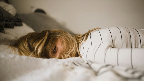 【よくある睡眠トラブル】不眠・寝付きの悪さを解消するヒント
