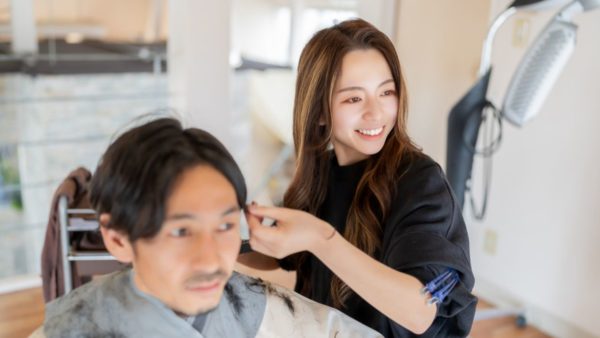 美容室での一日ってどんな感じ？初心者でもわかる仕事の流れと魅力とは？
