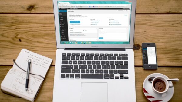 【保存版】初心者でも迷わないホームページの作り方｜目的設計・準備物・手順・ツール選びまで完全ガイド