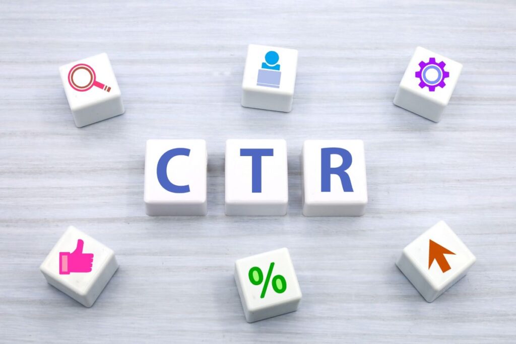 CTR（クリック率）を示すブロックと関連アイコンを配置した、広告効果分析をイメージした画像。