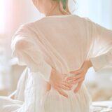 ぎっくり腰の保険適用は「3週間以内」がカギ。整骨院治療の条件を徹底解説